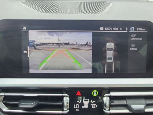 Used 2019 BMW 330i xDrive Sedan w/ Premium Package image 21