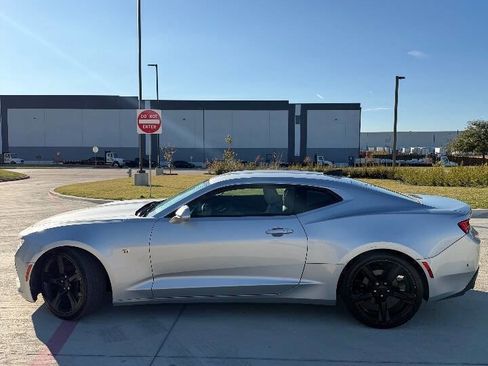 Used 2016 Chevrolet Camaro LT image 6