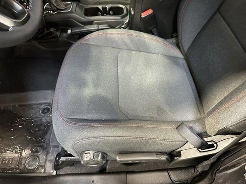 Used 2025 Jeep Gladiator Rubicon w/ Convenience Group image 22