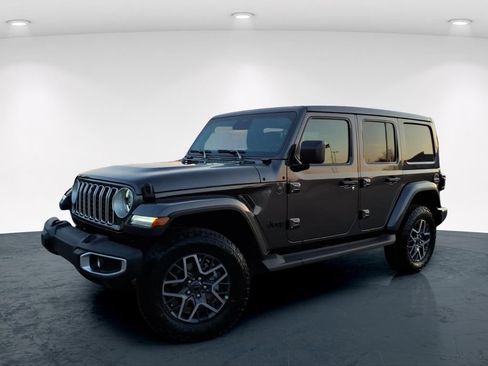 New 2026 Jeep Wrangler Unlimited Sahara AWD/4WD image 2
