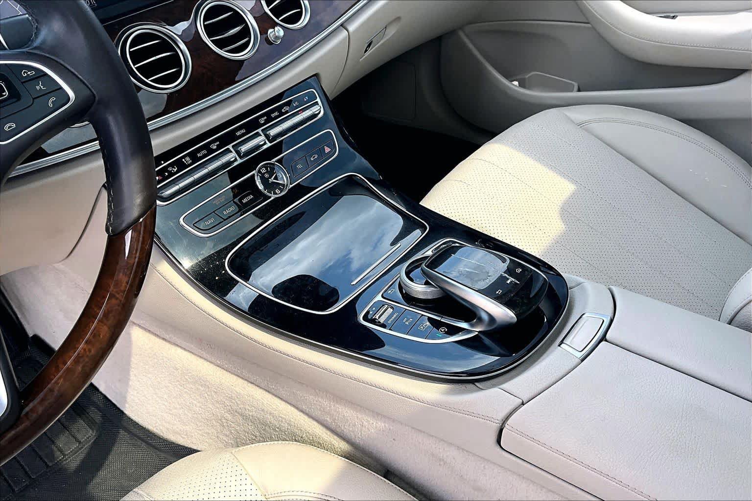 Used 2018 Mercedes-Benz E 300 image 17