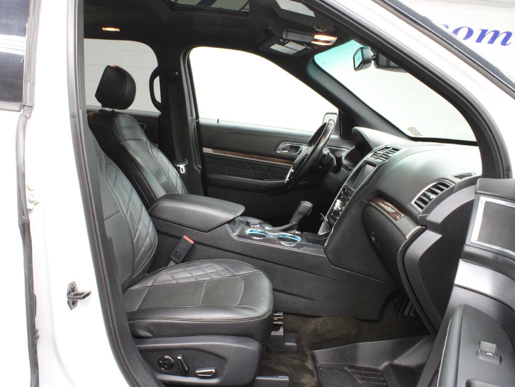 Used 2016 Ford Explorer Platinum AWD/4WD image 35