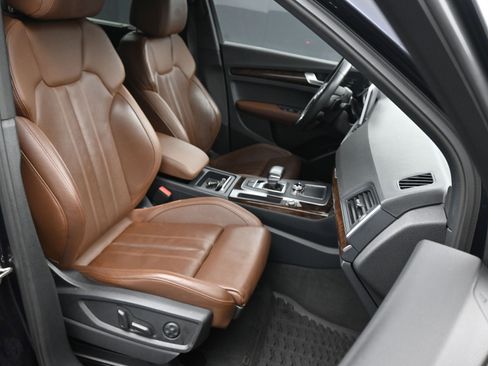 Used 2018 Audi Q5 2.0T Premium Plus w/ Premium Plus Package image 10