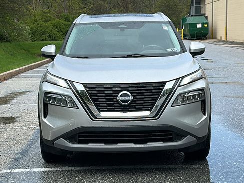 Certified 2023 Nissan Rogue SV w/ SV Premium Package AWD/4WD image 3