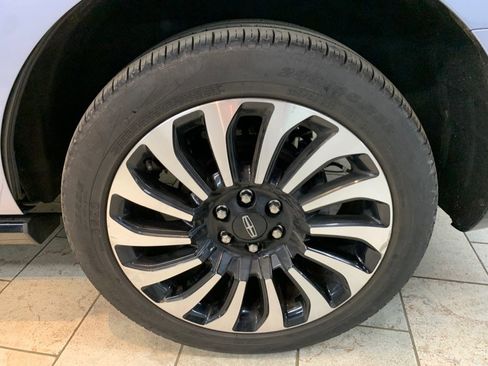 Used 2023 Lincoln Navigator Black Label AWD/4WD image 13