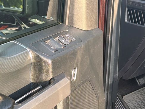 Used 2018 Ford F150 XLT w/ Equipment Group 302A Luxury AWD/4WD image 15
