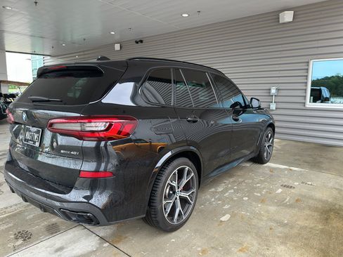 Used 2022 BMW X5 sDrive40i w/ M Sport Package RWD image 3