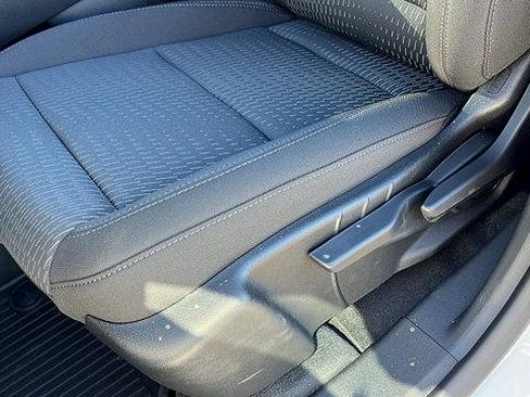 New 2026 Chevrolet Equinox LT image 17