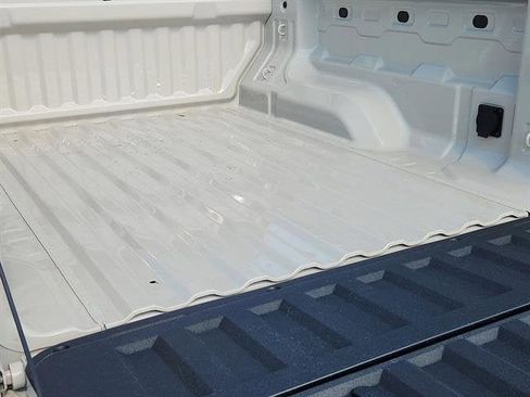 New 2026 GMC Canyon Elevation w/ Convenience Package image 9