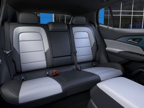 New 2026 Chevrolet Equinox EV LT FWD image 17