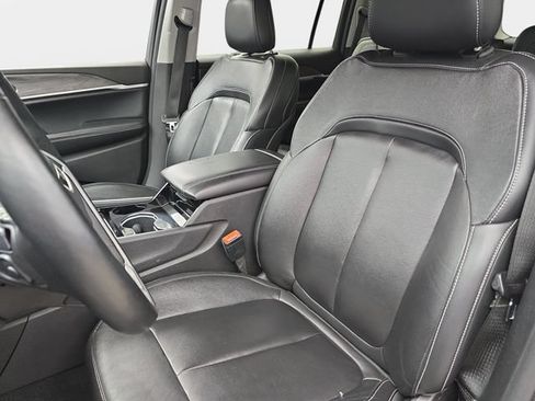 Used 2022 Jeep Grand Cherokee L Limited RWD image 15