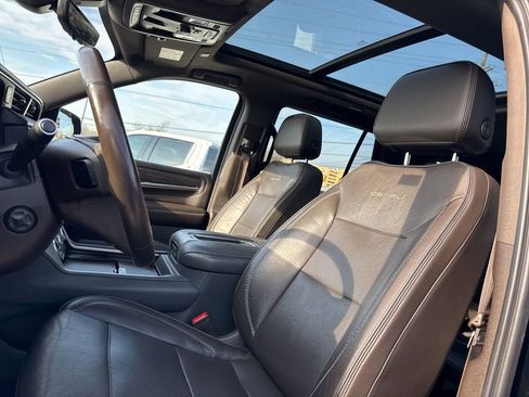 Used 2021 GMC Yukon Denali w/ Denali Premium Package image 15