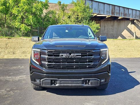 Certified 2023 GMC Sierra 1500 Elevation w/ LPO, Elevation Black Package AWD/4WD image 2