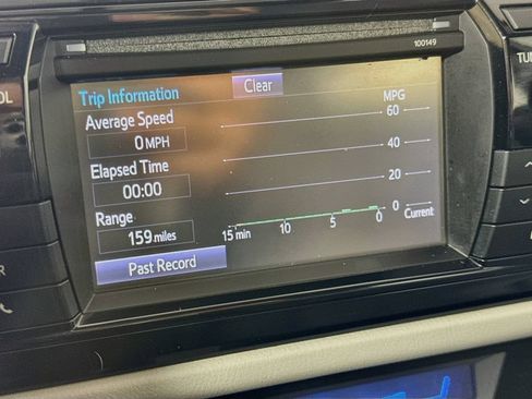 Used 2015 Toyota Corolla LE FWD image 15