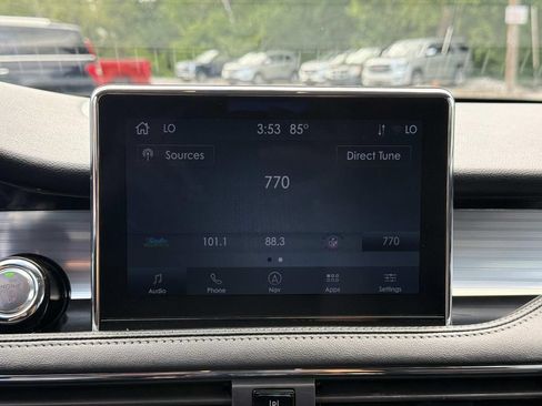 Used 2022 Lincoln Corsair AWD w/ Premium Package image 23
