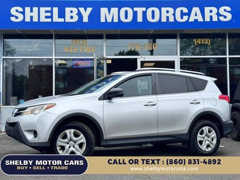 Used 2015 Toyota RAV4 LE AWD/4WD image 1
