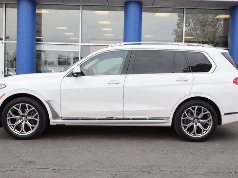 Used 2019 BMW X7 xDrive40i w/ Cold Weather Package image 2