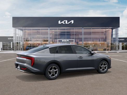 New 2026 Kia K4 LXS image 7