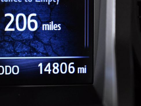 Certified 2022 Toyota Tacoma SR image 27