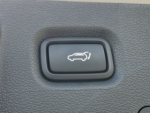 Certified 2023 Hyundai Santa Fe Limited AWD/4WD image 33