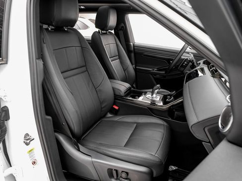 Used 2023 Land Rover Range Rover Evoque R-Dynamic SE image 30