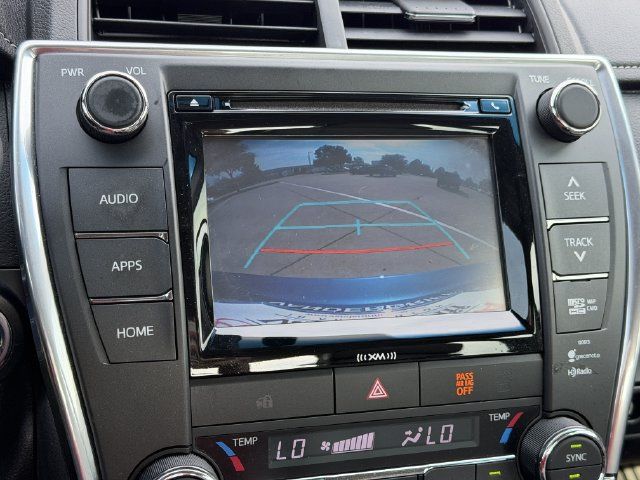 Used 2017 Toyota Camry SE w/ Moonroof Package FWD image 17