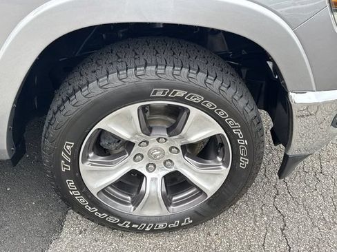 Used 2022 RAM 1500 Laramie AWD/4WD image 13