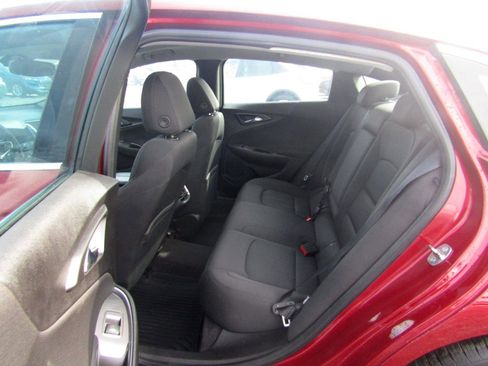 Used 2017 Chevrolet Malibu LT image 20