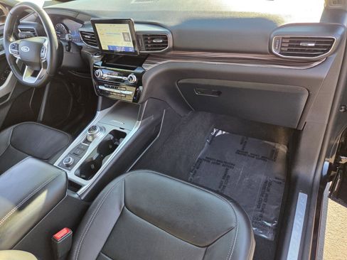 Certified 2024 Ford Explorer Limited w/ Equipment Group 301A image 18