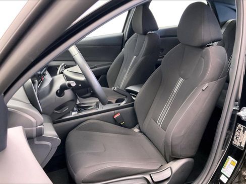 Used 2025 Hyundai Elantra Sport image 15