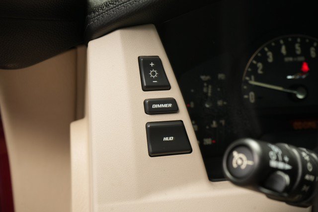 Used 2006 Cadillac XLR V RWD image 30