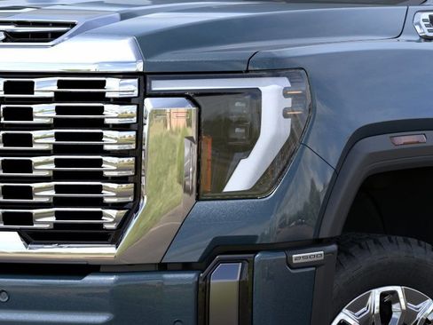 New 2026 GMC Sierra 2500 Denali w/ Denali Reserve Package AWD/4WD image 12