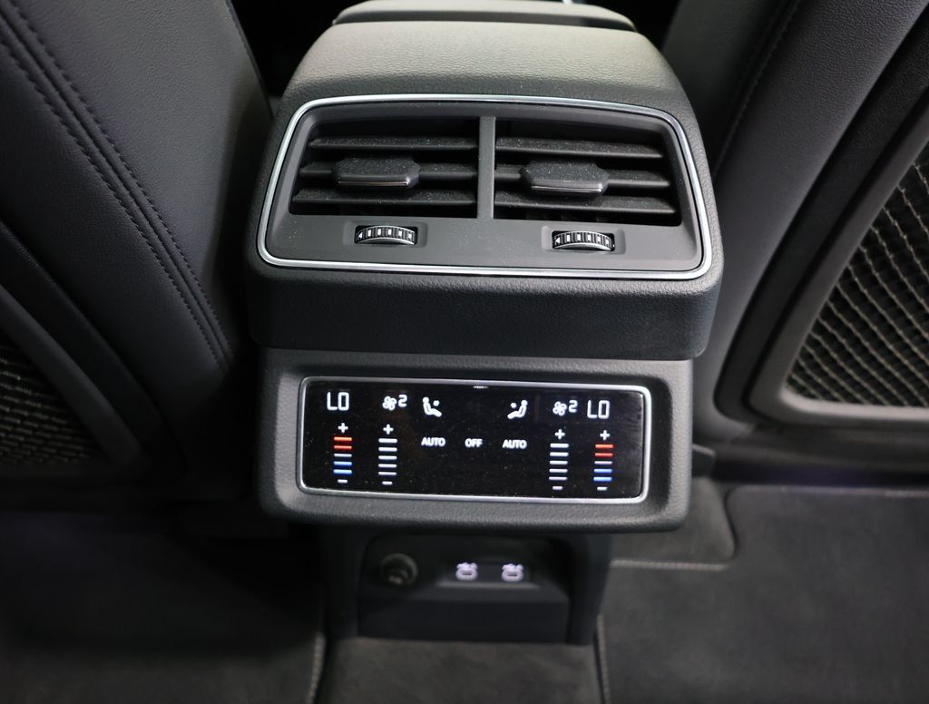 Used 2021 Audi e-tron Premium w/ Convenience Plus Package AWD/4WD image 25
