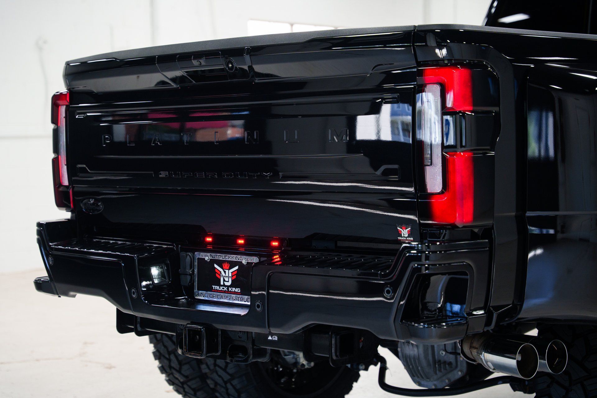 Used 2025 Ford F450 Platinum AWD/4WD image 35