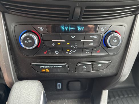 Used 2018 Ford Escape SE image 25