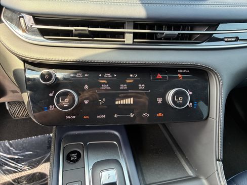 Certified 2026 INFINITI QX60 Sport AWD/4WD image 24