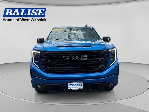 Used 2023 GMC Sierra 1500 Elevation w/ Elevation Premium Package AWD/4WD image 2