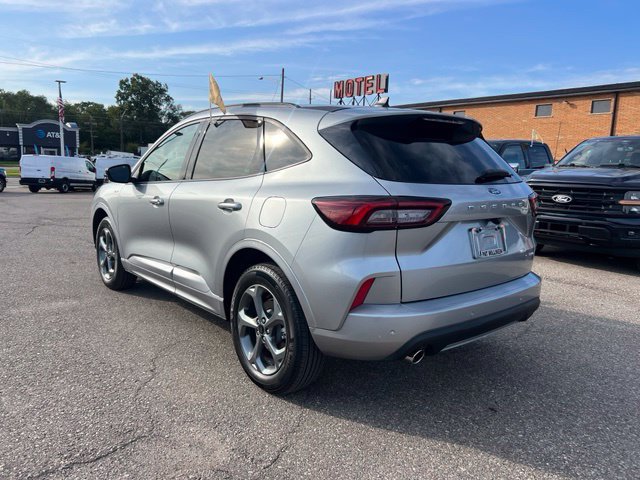 Certified 2024 Ford Escape ST-Line w/ Tech Pack #1 AWD/4WD image 23