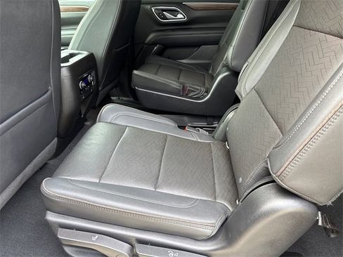 Used 2022 Chevrolet Suburban High Country image 19