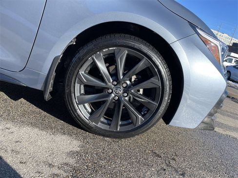 Used 2023 Toyota Corolla SE w/ SE Premium Package image 11