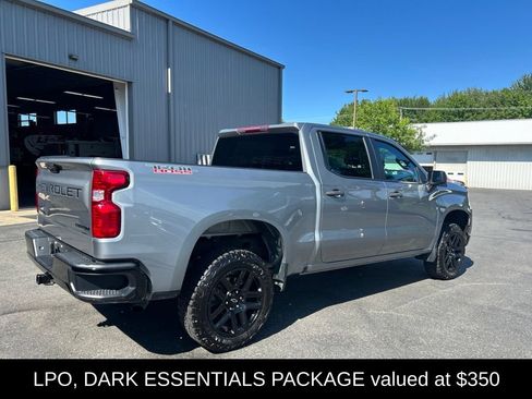 Used 2023 Chevrolet Silverado 1500 Custom Trail Boss w/ LPO, Dark Essentials Package AWD/4WD image 3