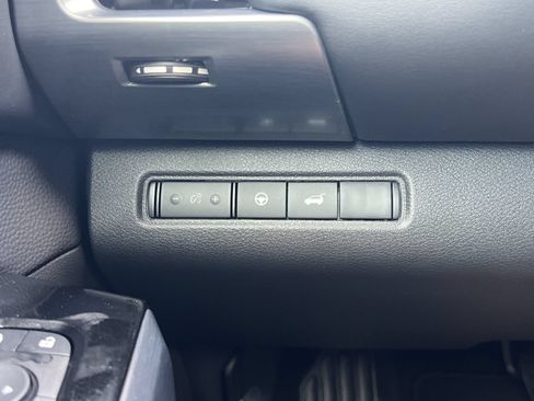 New 2026 Nissan Pathfinder SL FWD image 11