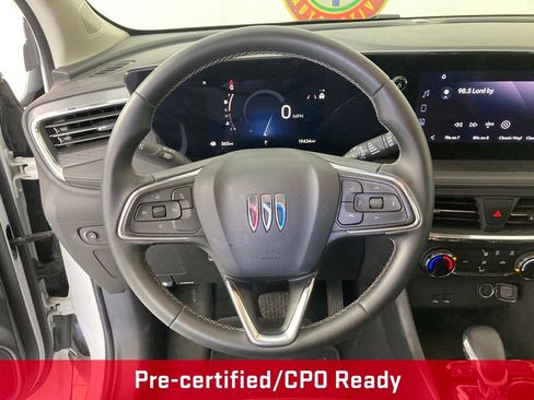 Used 2025 Buick Encore GX Preferred AWD/4WD image 8