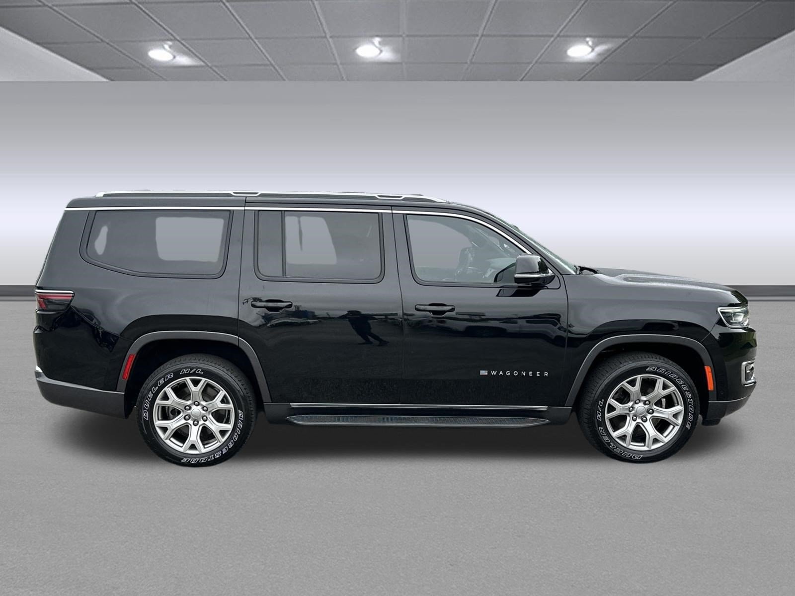 Used 2022 Jeep Wagoneer Series I w/ Premium Group I RWD image 2