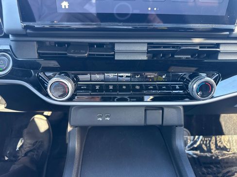 Used 2024 Honda Prologue Touring image 18