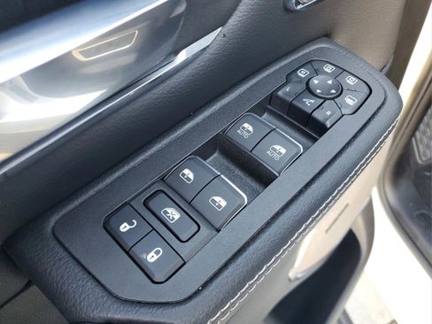 Used 2026 RAM 1500 Laramie image 13