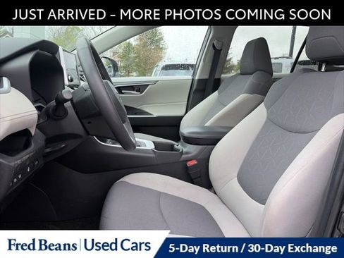 Used 2024 Toyota RAV4 XLE w/ Convenience Package AWD/4WD image 13