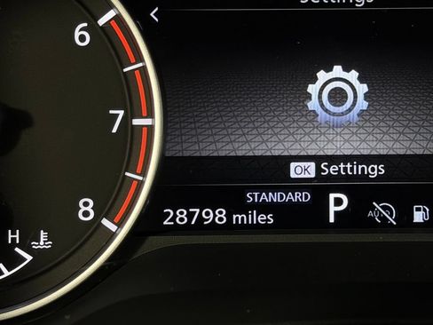 Used 2025 Nissan Rogue SV FWD image 16