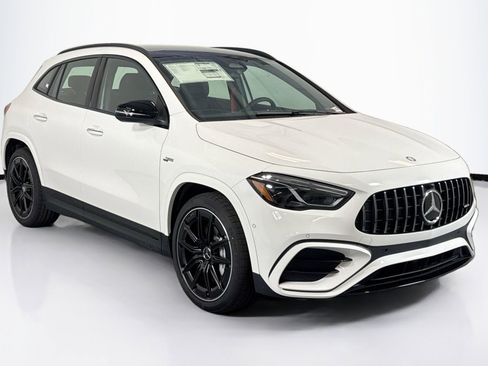 New 2026 Mercedes-Benz GLA 35 AMG 4MATIC image 3