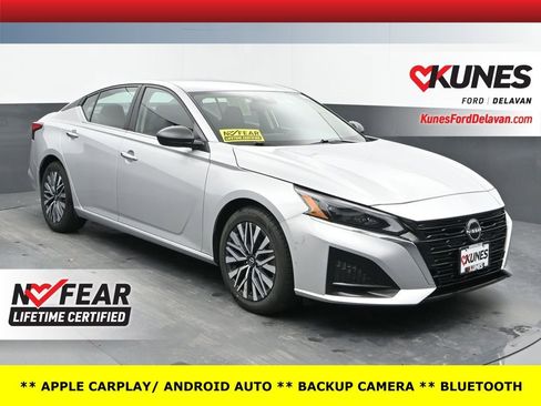 Used 2024 Nissan Altima 2.5 SV image 1